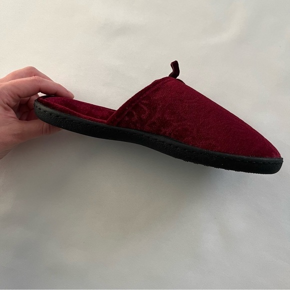 Isotoner Valerie Scarlet Red Velour Hoodback Clog Slippers Size 7.5/8 - Picture 13 of 15